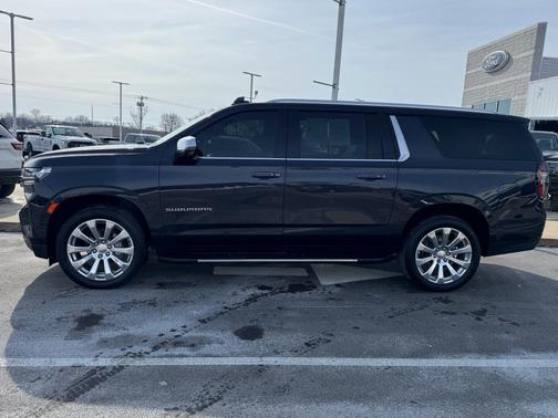 2023 Chevrolet Suburban Premier