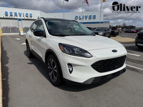 Star White Metallic Tri-Coat 2022 Ford Escape SEL