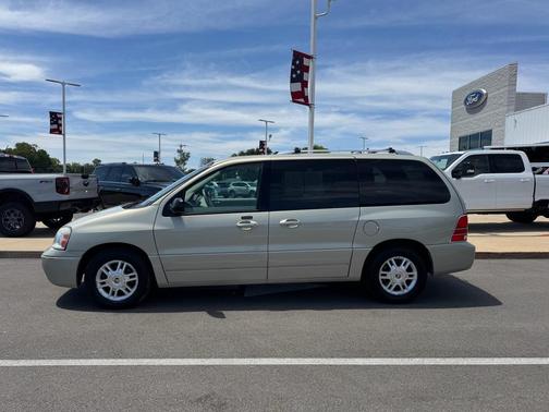Gold Ash Clearcoat Metallic 2004 Mercury Monterey Convenience