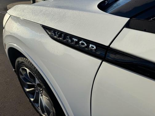 2025 Lincoln Aviator Premiere