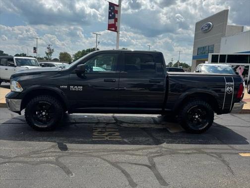 2017 RAM 1500 SLT
