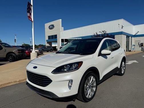 Star White Metallic Tri-Coat 2021 Ford Escape Titanium