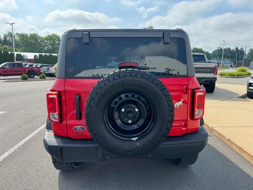 Race Red 2023 Ford Bronco Black Diamond