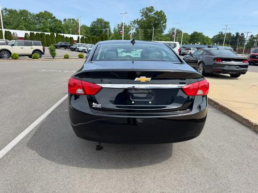 Black 2019 Chevrolet Impala 1LS