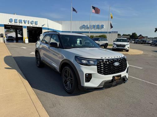 Avalanche Gray 2027 Ford Explorer ST-Line