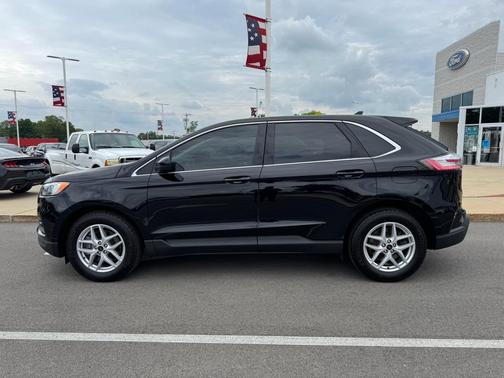 Agate Black Metallic 2024 Ford Edge SEL