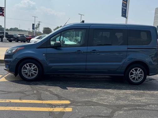 2022 Ford Transit Connect XLT