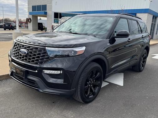 2023 Ford Explorer ST-Line