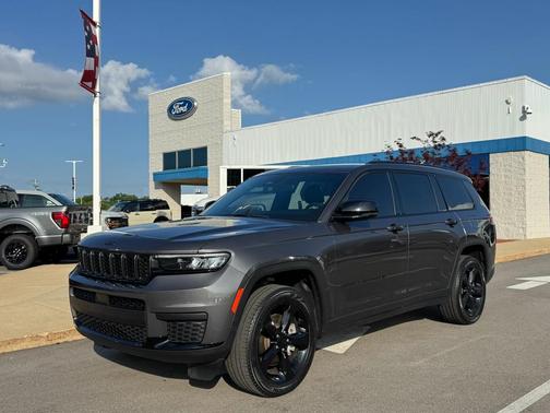 Baltic Gray Metallic Clearcoat 2023 Jeep Grand Cherokee L Altitude