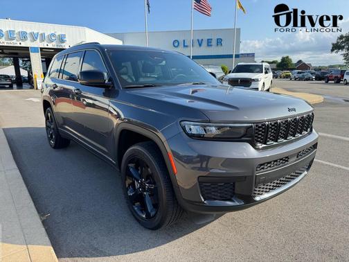 Baltic Gray Metallic Clearcoat 2023 Jeep Grand Cherokee L Altitude
