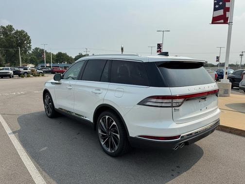 Pristine White Metallic Tri-Coat 2026 Lincoln Aviator Reserve AWD