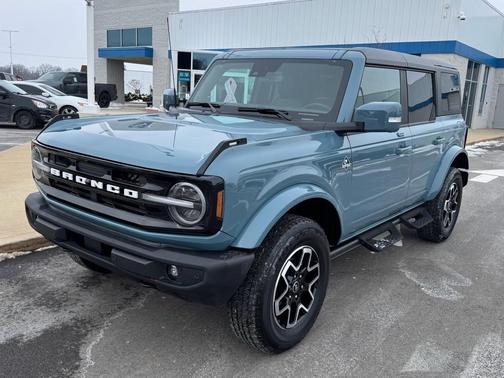 2023 Ford Bronco Outer Banks