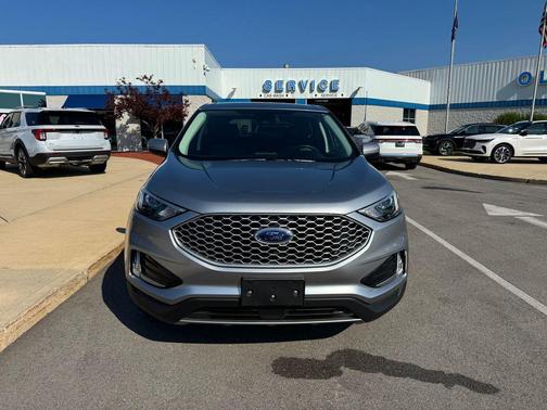 Iconic Silver Metallic 2023 Ford Edge SEL