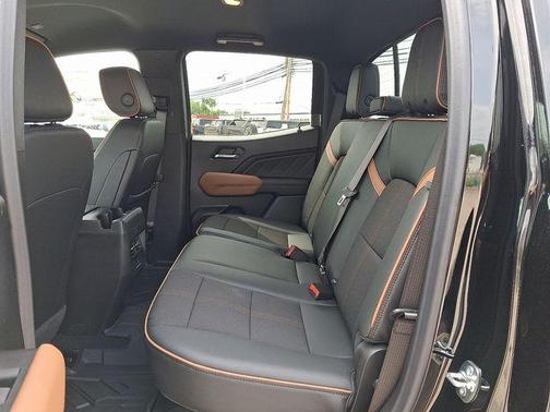 2025 GMC Canyon Base