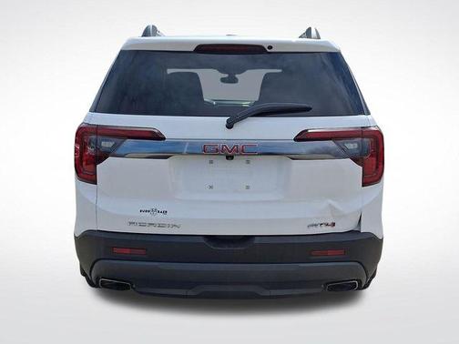 2022 GMC Acadia AWD AT4