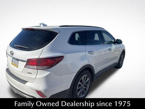 2018 Hyundai SANTA FE SE