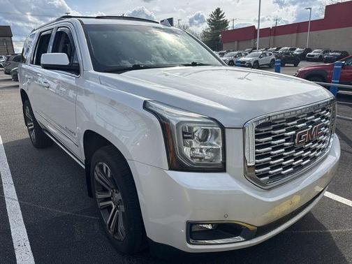 White Frost Tricoat 2019 GMC Yukon Denali