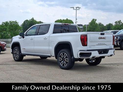 2025 GMC Sierra 1500 AT4