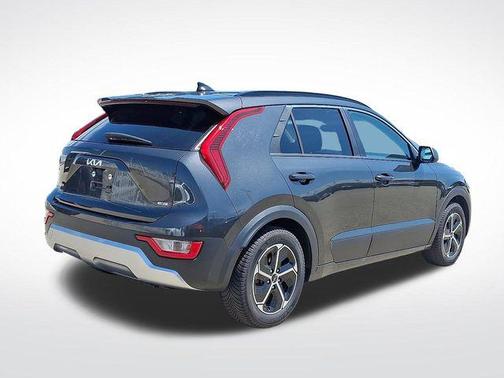 2023 Kia Niro LX