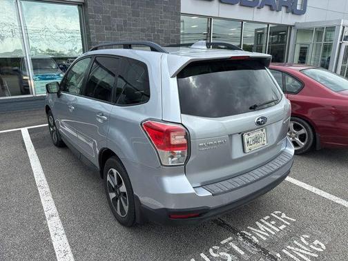 Ice Silver Metallic 2018 Subaru Forester 2.5i Premium