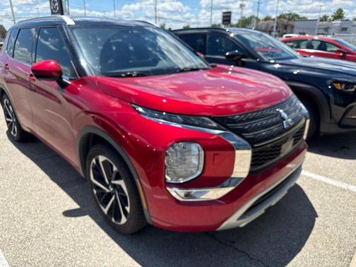 Red Diamond/Black Roof 2024 Mitsubishi Outlander SEL S-AWC