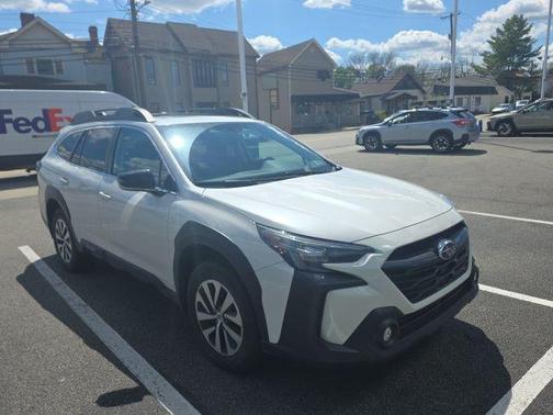 Crystal White Pearl 2023 Subaru Outback Premium