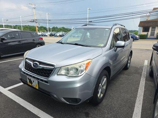 Ice Silver Metallic 2014 Subaru Forester 2.5i Premium