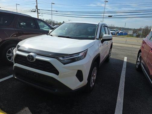 Ice Cap 2023 Toyota RAV4 LE