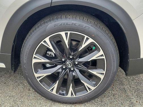 2025 Mazda CX-90 PHEV Premium Plus