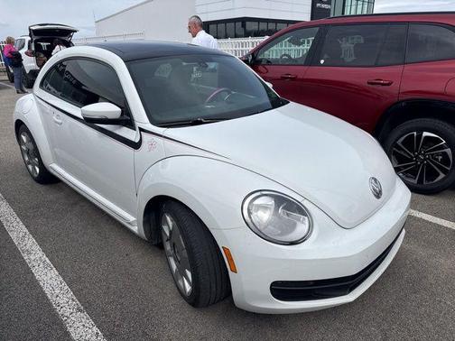 2016 Volkswagen Beetle 1.8T SEL