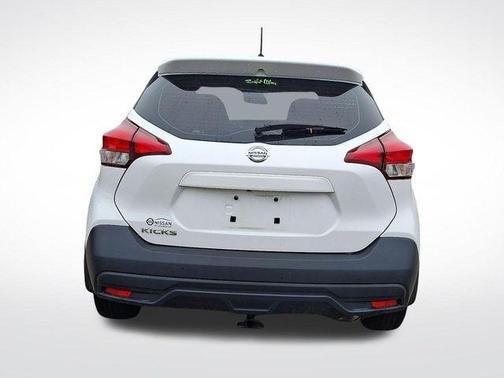 2019 Nissan Kicks S