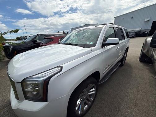 White Frost Tricoat 2017 GMC Yukon SLT