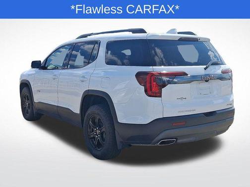 2023 GMC Acadia AWD AT4