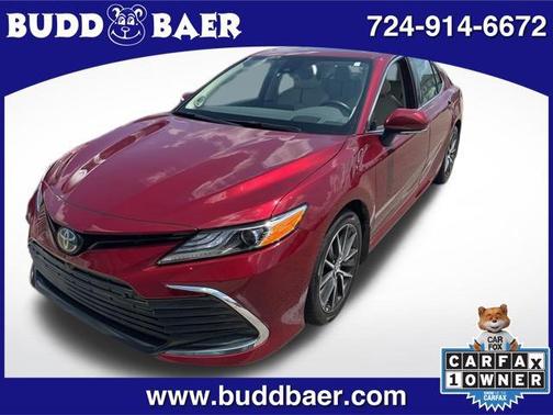 2022 Toyota Camry Hybrid XLE