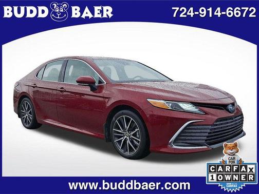 2022 Toyota Camry Hybrid XLE