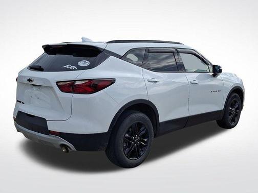 Summit White 2022 Chevrolet Blazer 2LT
