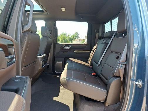 2025 GMC Sierra 3500 SLE