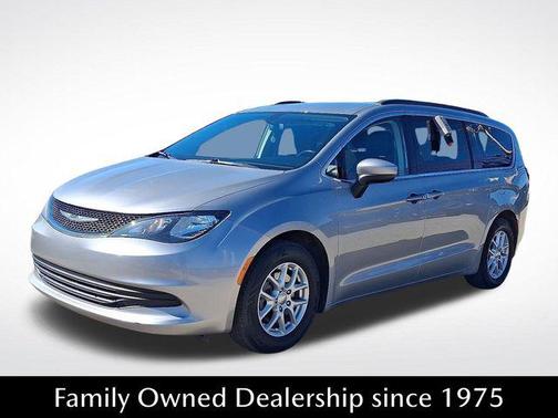 2020 Chrysler Voyager LX