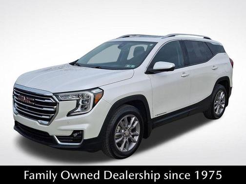 White Frost Tricoat 2022 GMC Terrain SLT