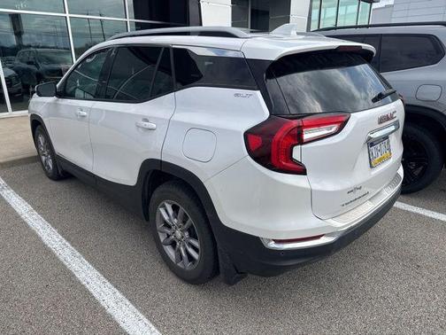 White Frost Tricoat 2022 GMC Terrain SLT