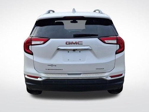 White Frost Tricoat 2022 GMC Terrain SLT