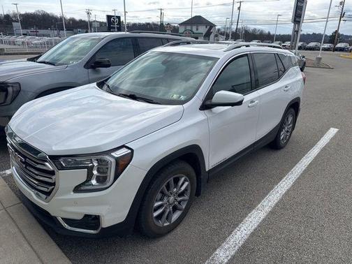 White Frost Tricoat 2022 GMC Terrain SLT