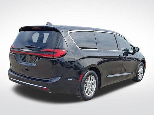 2025 Chrysler Pacifica L