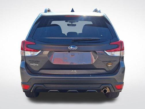 Magnetite Gray Metallic 2024 Subaru Forester Wilderness