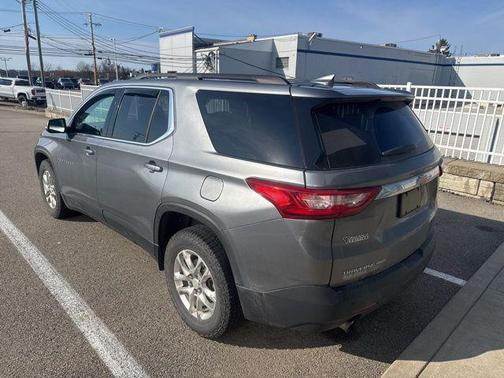 2021 Chevrolet Traverse LT Cloth