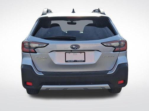 Ice Silver Metallic 2023 Subaru Outback Limited