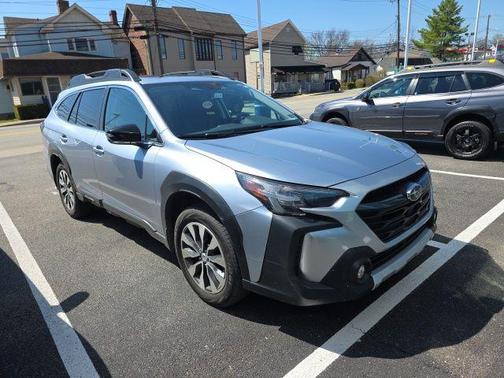 Ice Silver Metallic 2023 Subaru Outback Limited