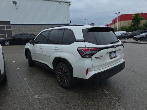 Crystal White Pearl 2025 Subaru Forester Sport