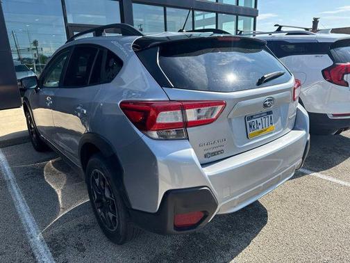 Ice Silver Metallic 2019 Subaru Crosstrek 2.0i