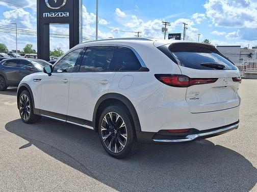 2024 Mazda CX-90 PHEV Premium Plus
